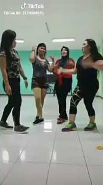emak memak goyang hot..