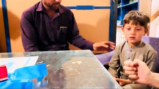 Boy Injection Doctor Give Intramuscular Injection Doctor Uncle Ne Sui Wala Injection Laga Dea