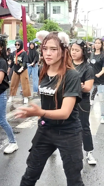 Rambut pirang kepang dua seperti bidadari #dj #dangdut #beranda #music #cover #ceksound #live