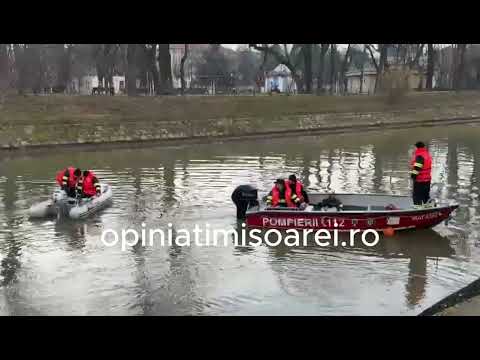 Cautari cu scafandri pe Bega la Timisoara dupa ce un om a fost inghitit de ape