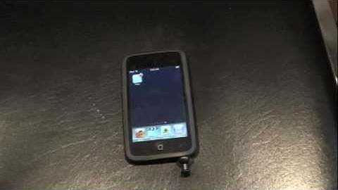 Skype Demo on iPod Touch 2G with SwitchEasy Thumbtack mic