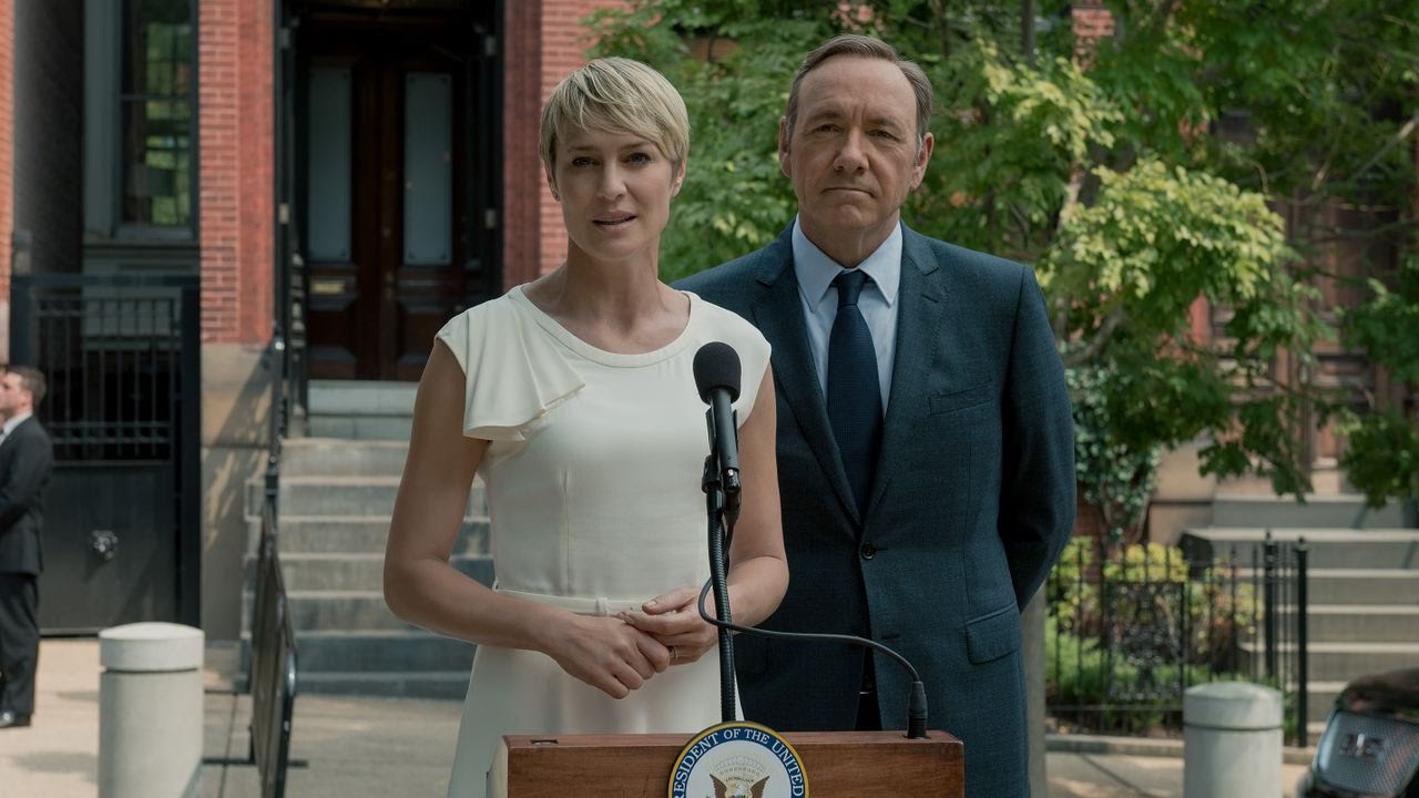 Ahead of Emmys, A Race to Dress TV's Power Couple