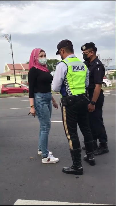 Viral Kata Polis Biadap!! | Wanita Mengamuk Marah Polis | Sekatan Jalan Raya PKP 3.0 #shorts