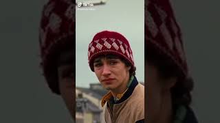 Robert Sheehan 🌹 Wealth