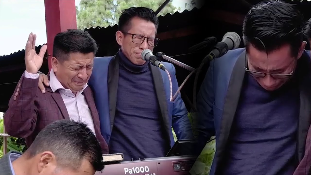 Rony Ordóñez LLORÓ al recordar una Profecía, y así le cantó a DIOS con su teclado