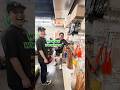 👇ハワイの釣具屋で面白いものを発見！