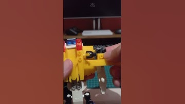 Constructing a Yellow Block Robot #asmr #toys #buildingtoys #shorts