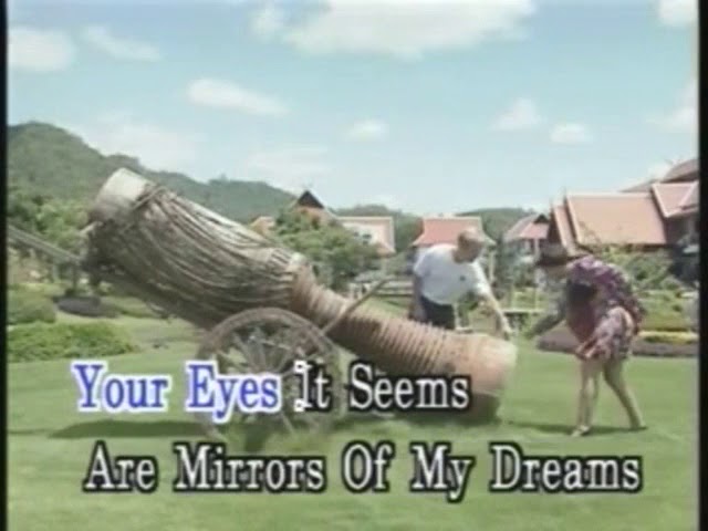 Something In Your Eyes - Video Karaoke (Star)