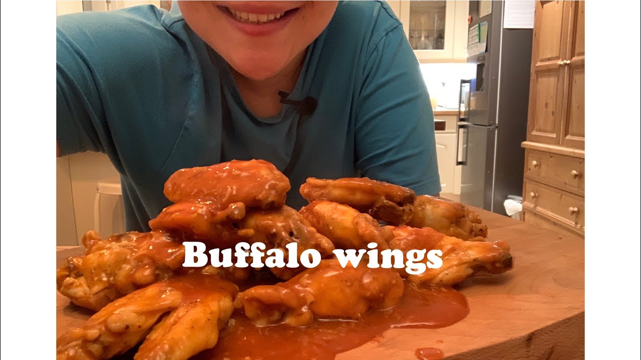 ASMR MUKBANG EATING BUFFALO WINGS | MESSY EATING |SAVAGE EATING WARNING | NO TALKING