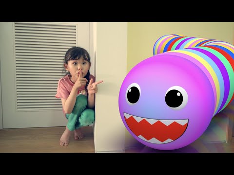 라임이 <strong>집에</strong> 먹보 <strong>벌레가</strong> 나타났어요! | 쏙쏙 키재기 벌레 보드게임 LimeTube toy review