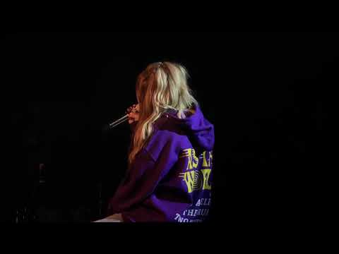 Sabrina Carpenter Exhale Live