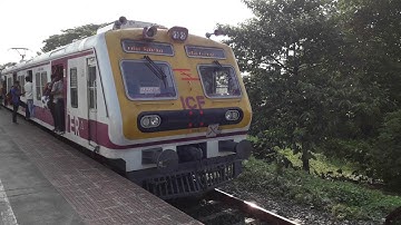 37831/UP Howrah-Barddhaman Galloping local departing from ChandanNagar Station on platform no. 03