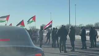 Pro Palestinian protesters shut down I-55