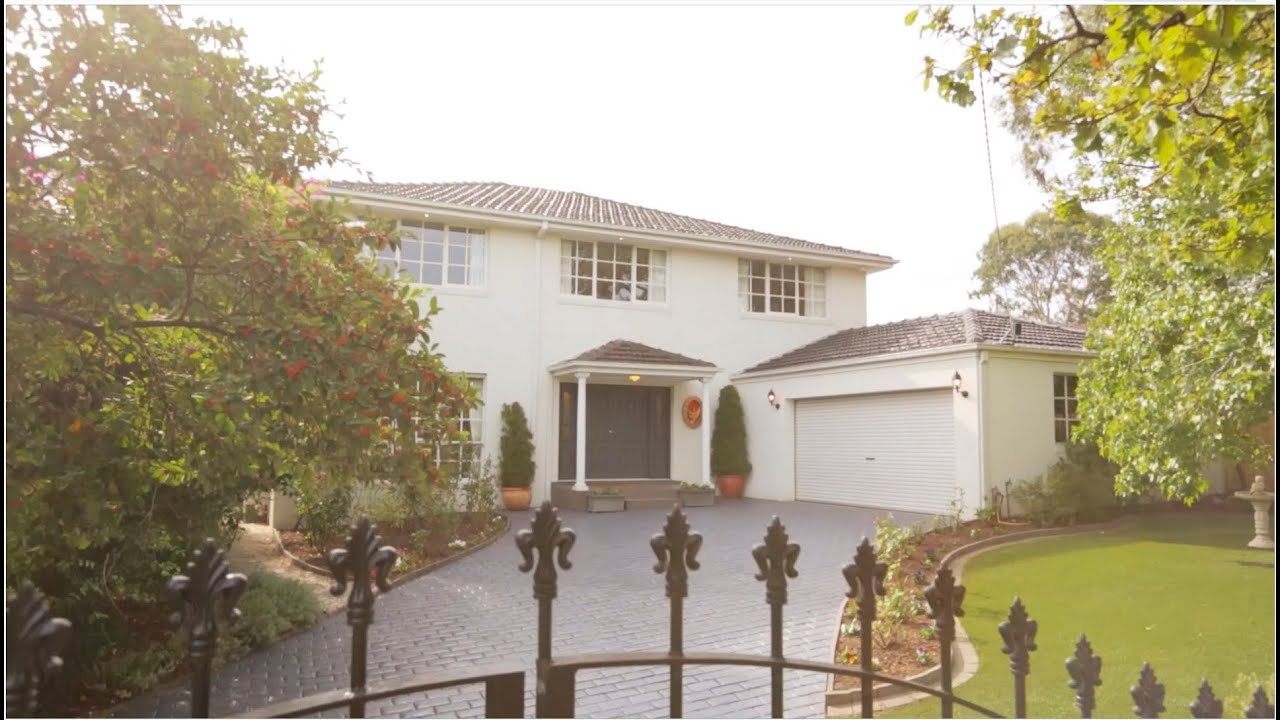 Marshall White: 14 Peace Street Glen Iris steve golin