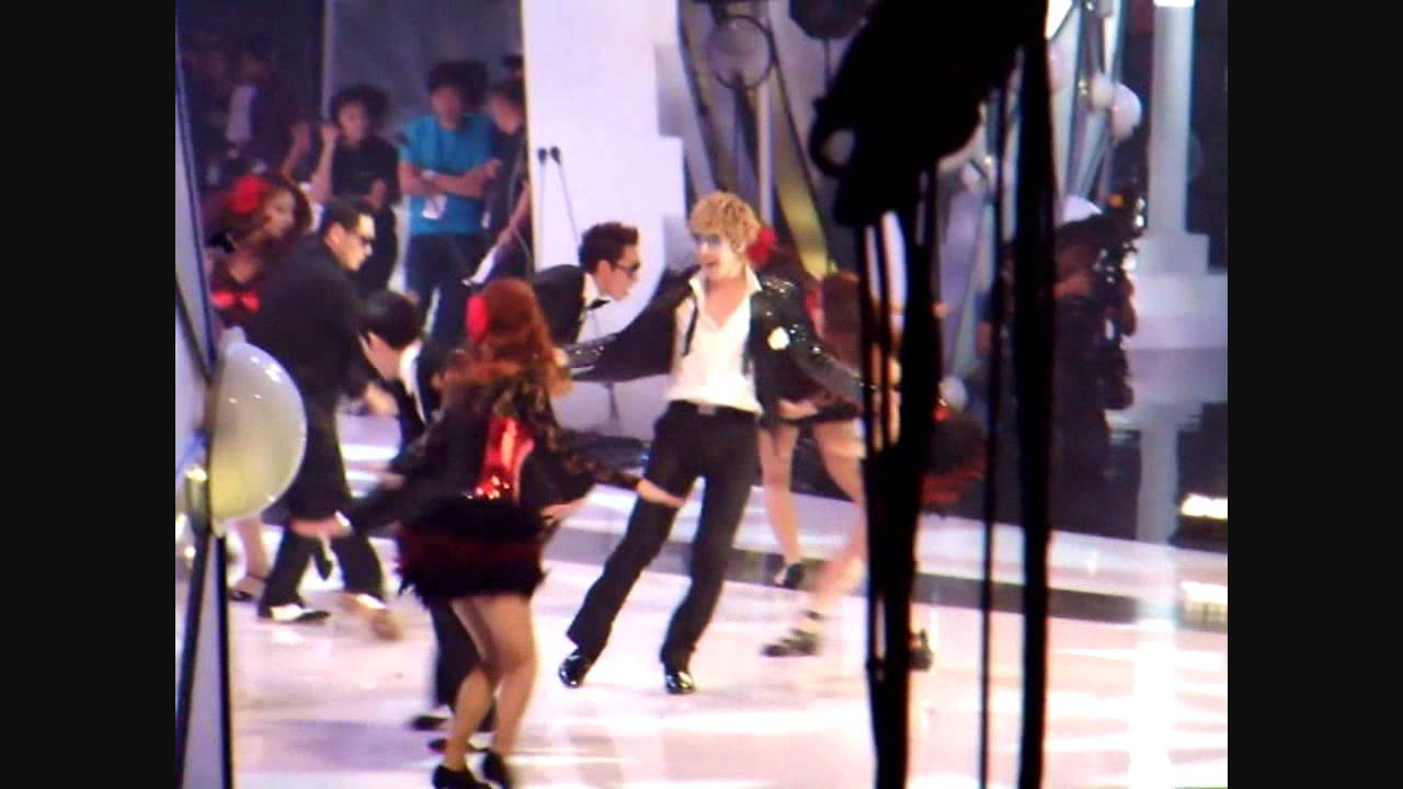 Fancam Mama 29 11 2011 Kim Hyun Joong Feat Suzy Miss A Youtube