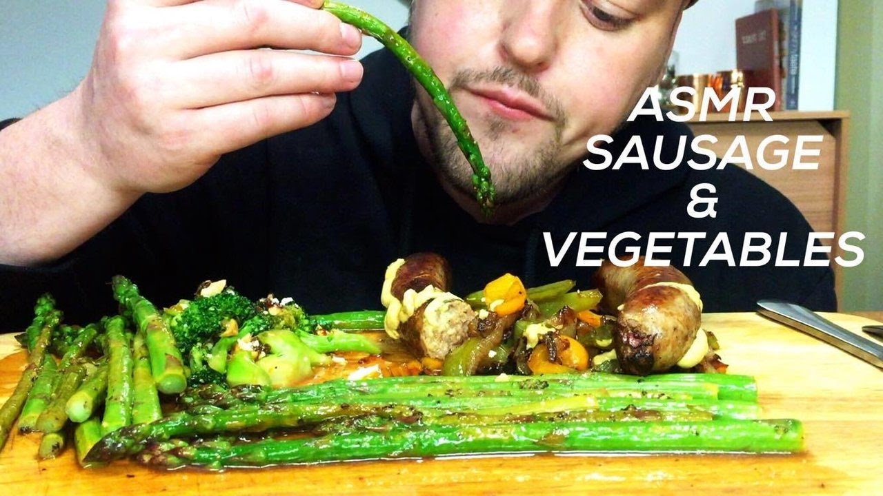 ASMR EATING SAUSAGE AND VEGETABLES (INTENSE SOUNDS)