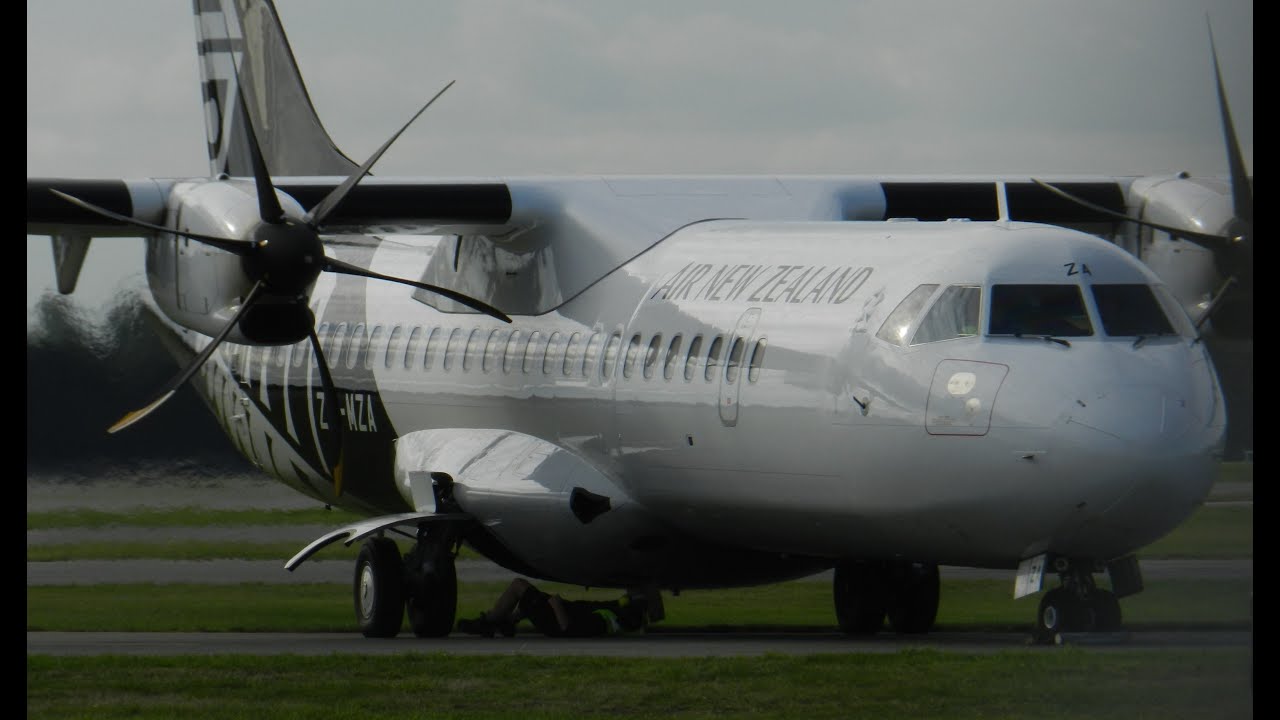 We got a TRIPOD, and the results were awesome. Midday spotting at Christchurch Airport.