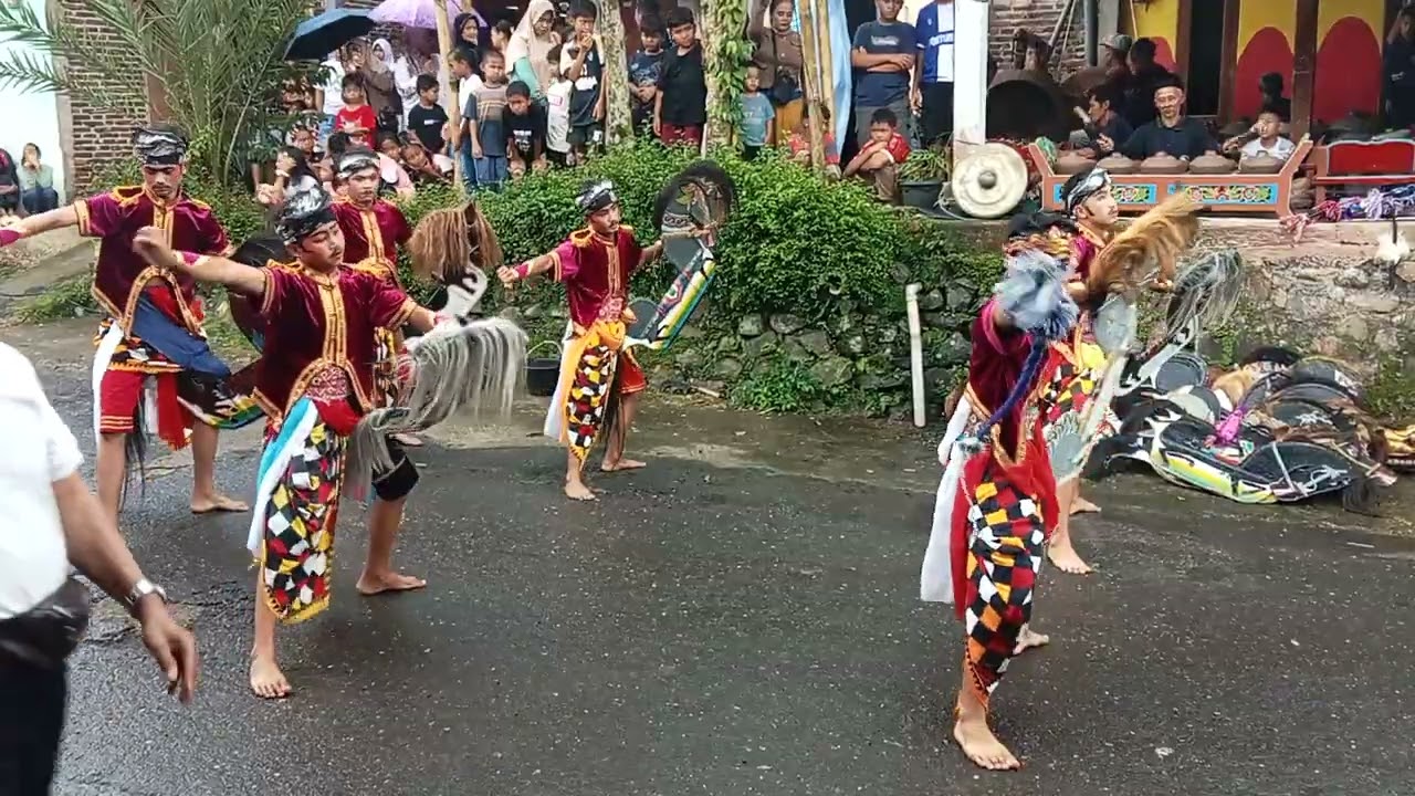 Pagelaran seni kuda kepang Sri Budaya argasoka Banjarnegara