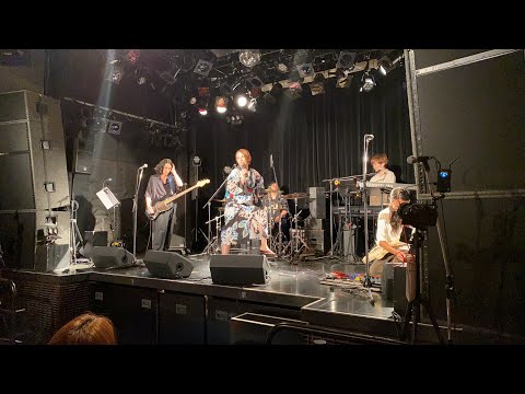 どんな時も笑顔で 生配信【吉川友 10th Anniversary LIVE 2021の夏きっか】