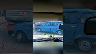 Sur la route, la courtoisie ne remplace jamais la vigilance 😔