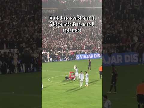 El Coloso ovaciona