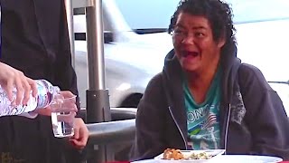 Giving Out Thanksgiving Dinners To Homeless People!