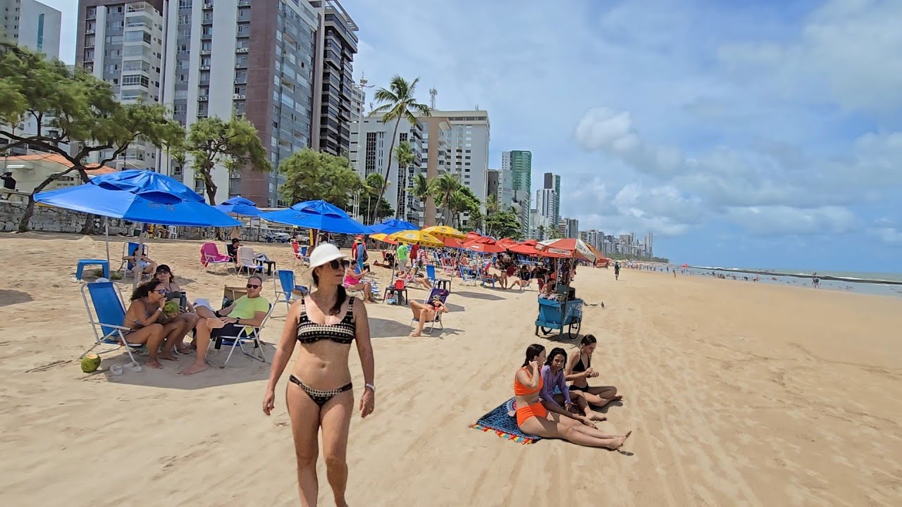 RECIFE NO FERIADO DE CARNAVAL QUARTA-FEIRA DE CINZAS 5 MARÇO 2025 PERNAMBUCO BRAZIL