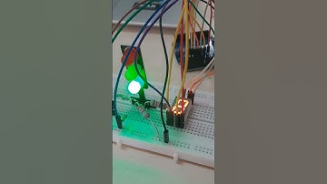 Traffic light with 7 segment display using #arduino #iot #treding #shorts