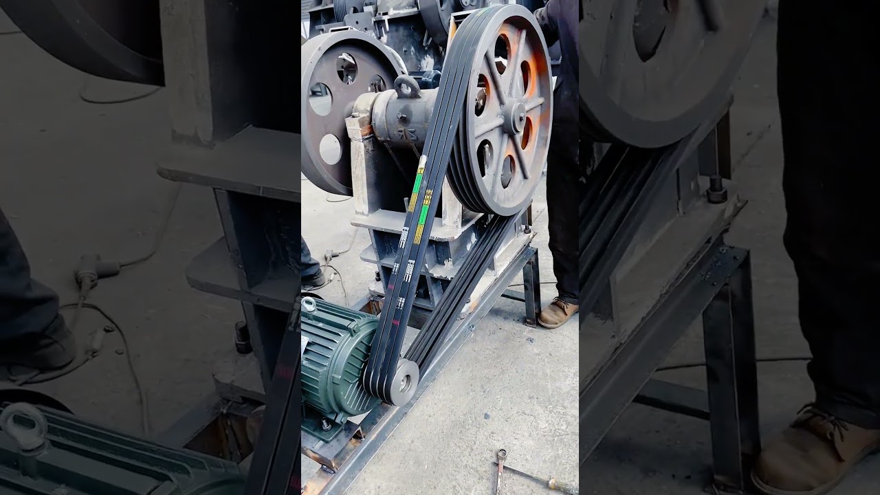 Jaw crusher assembly and test machine