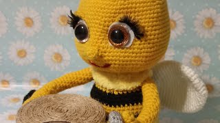 картинка: новая игрушка, полосатик Жужик... пчёлка и горшочек с мёдиком...