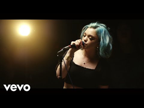 Hey Violet - Guys My Age (Live At Capitol Studios)