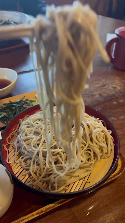 eating soba noodles #eating #shorts #likeaboss #goodfood #goodlife #travel #japan #sobanoodles #yum