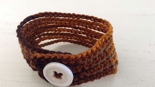 How To Crochet A Bracelet Gift - DIY Crafts Tutorial - Guidecentral screenshot 3
