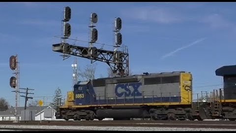 CSX 8863 rare YN2 SD40-2 working on the C&O with classic signals at Fostoria