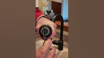 Moen kitchen faucet - lost key? Use this hack to change aeration filter