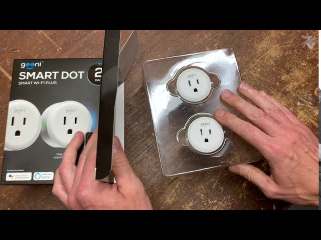 Geeni Outdoor Duo Wi-Fi Smart Plug, Weatherproof, No Hub Required, Wireless  Remote Control and Timer