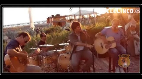 Hombres G y Dani Martín "Te necesito " Acústico "En la playa" 2011