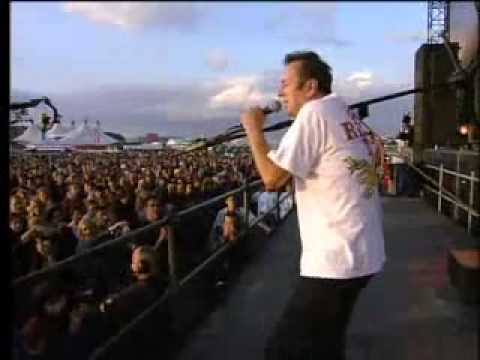 貴重 straight to hell  joe strummer pogues The Pogues And Joe Strummer - Straight To Hell - YouTube