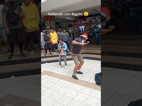 Dándome los reales pasos con flautín
