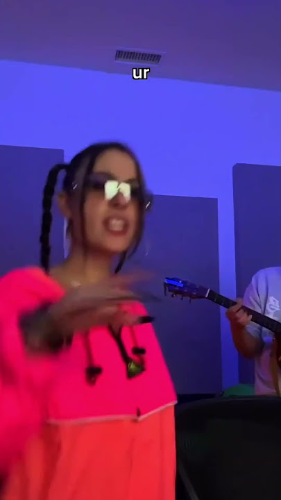 “UR EVERYTHING” out now!! #tiatia #newmusic #newartist