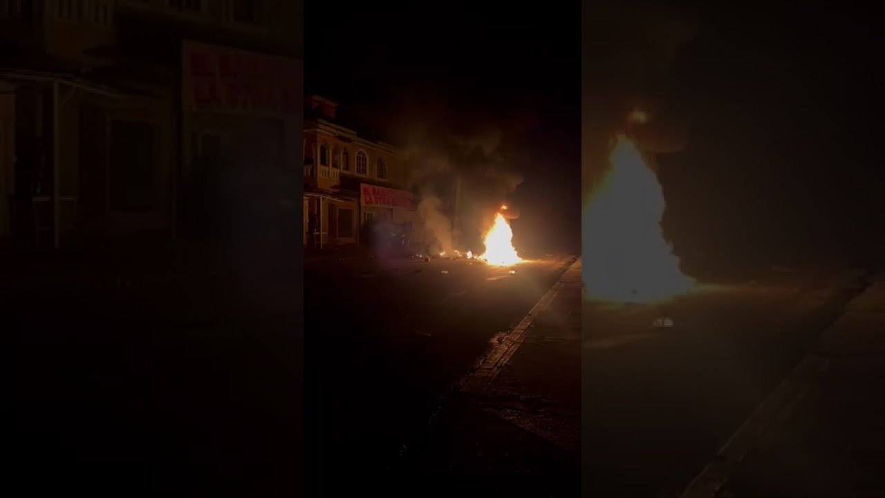 Protestan en Higüey por apagones, queman neumáticos y advierten paralizarán el tránsito