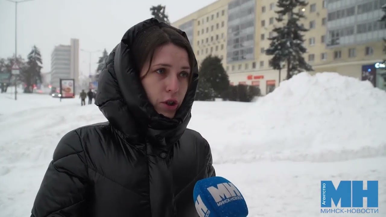 Для устранения последствий снегопада во дворах Минска задействовано 188 единиц техники