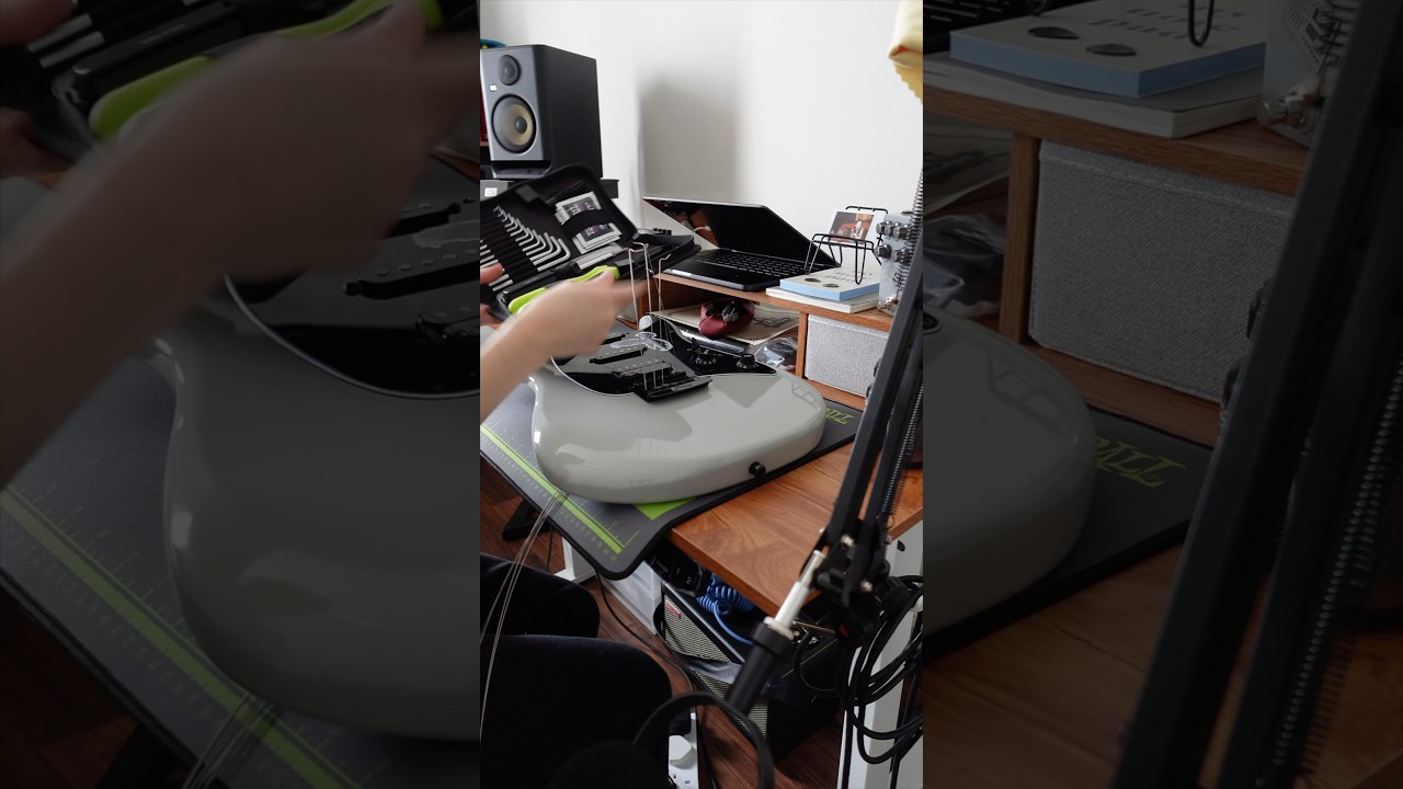 Changing Strings on my Sterling Cutlass Guitar!