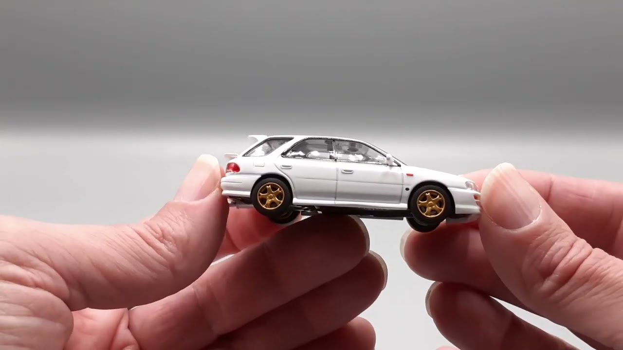 Subaru Impreza Sports Wagon WRX STi Ver. V (1998) 1/64 by Tomica