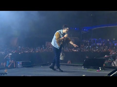 Tujhe Kitna Chahein Aur ( Dil Ka Dariya ) - Jubin Nautiyal Live Performance 🤩🔥