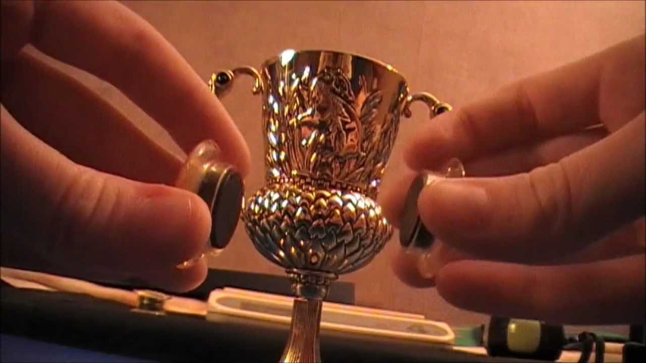 Coupe de Helga Poufsouffle Noble Collection YouTube