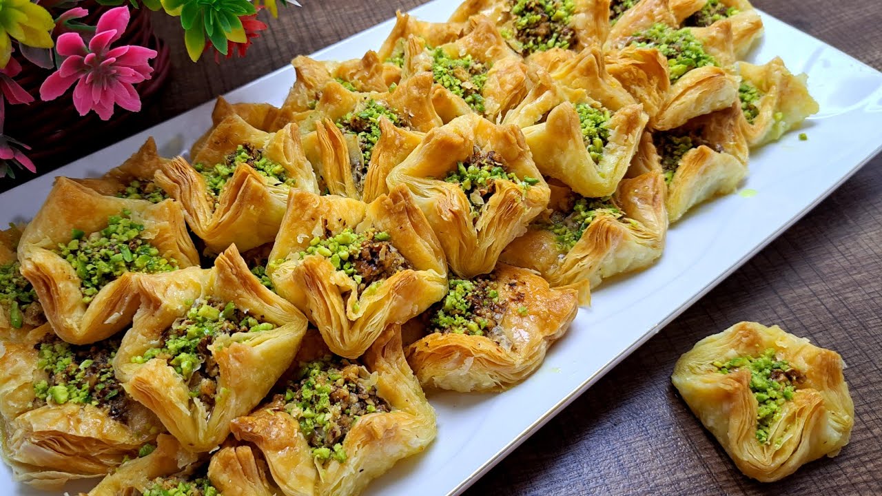 طرز تهیه باقلوا تاج الملک باقلوای چند لایه با خمیر خانگی برای اولین بار در یوتیوب فارسی/Baklava