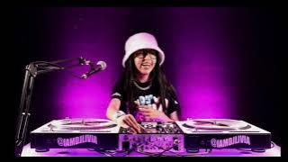 DJ Livia New Mix!