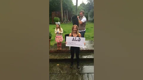 Geri Halliwell ALS Ice Bucket Challenge
