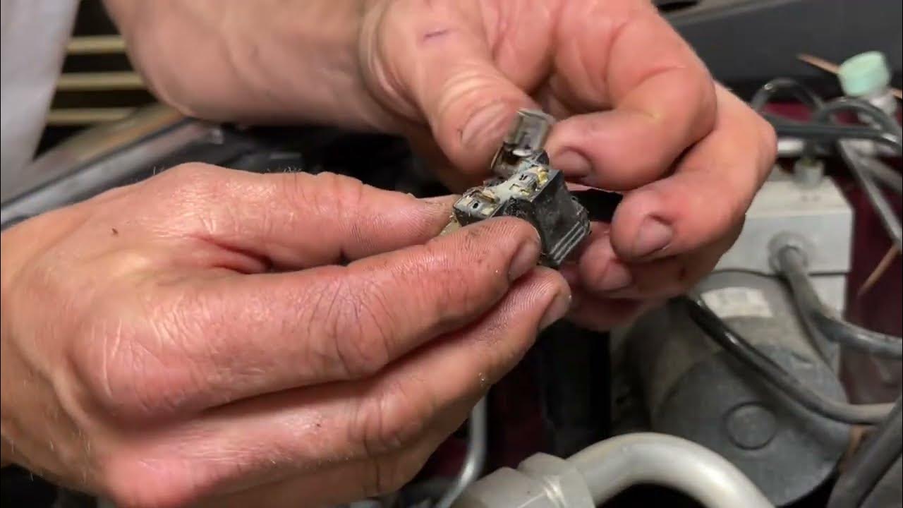 Melted headlight harness repair. Honda CR-V headlight doesn't work